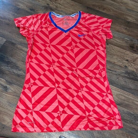NIKE Dri Fit Woman's Soccer Pink Stripe Shirt - Picture 1 of 3